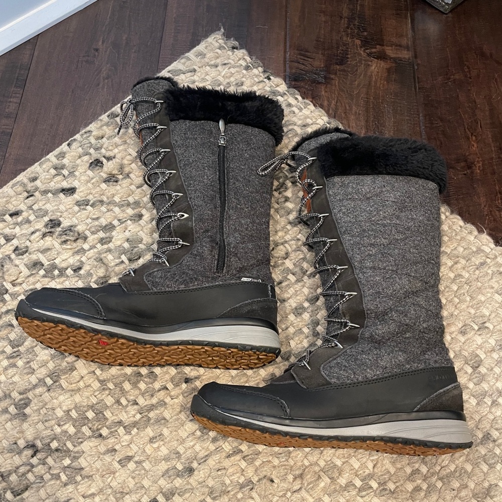 Tall Snow Boots ❄️ - Picture 7 of 9